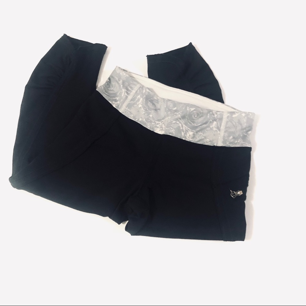 LULULEMON BLACK GRAY TOP SPEED RUCHED CROP CAPRI’S - Picture 4 of 12